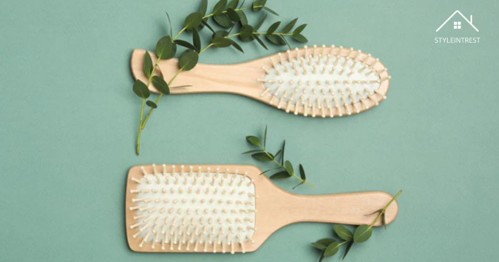 How to Clean a Hairbrush With Lint