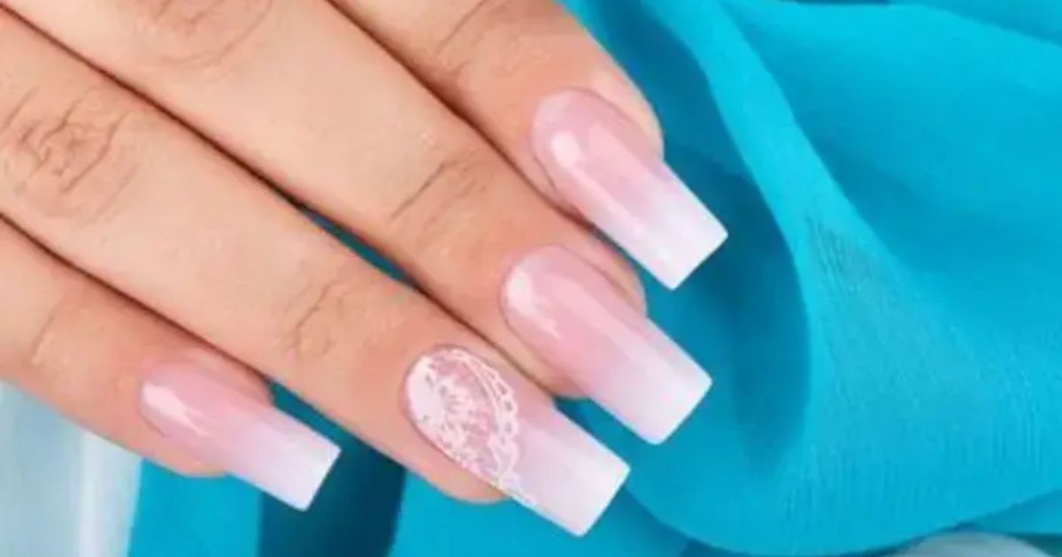 Are acrylic nails supposed to be thick?